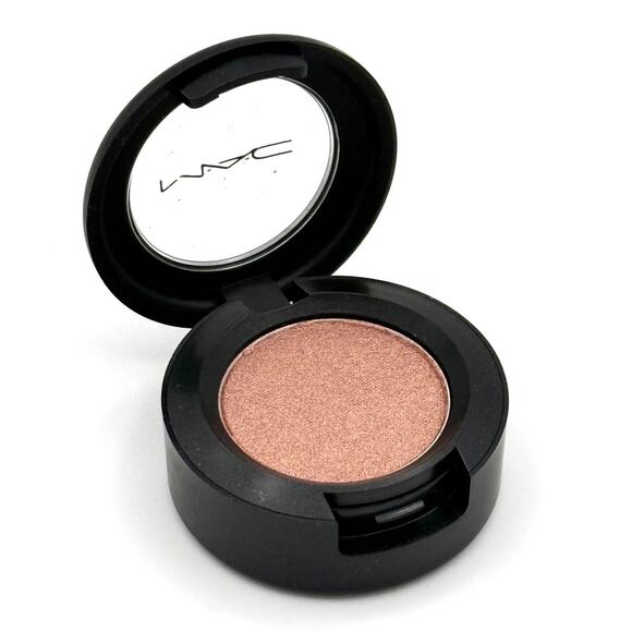 MAC Other - MAC Veluxe Pearl Eyeshadow All That Glitters Full Size 1.3g/0.04 Oz